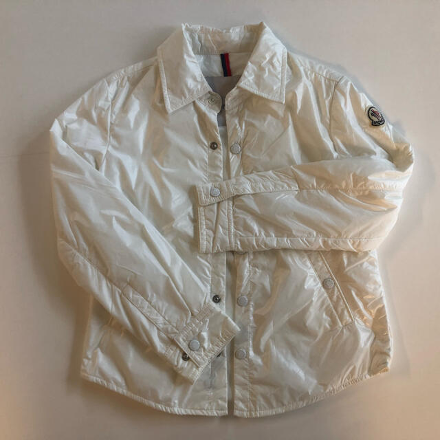 MONCLER(モンクレール)のMONCLER 新品ジャケット キッズ/ベビー/マタニティのキッズ服男の子用(90cm~)(ジャケット/上着)の商品写真