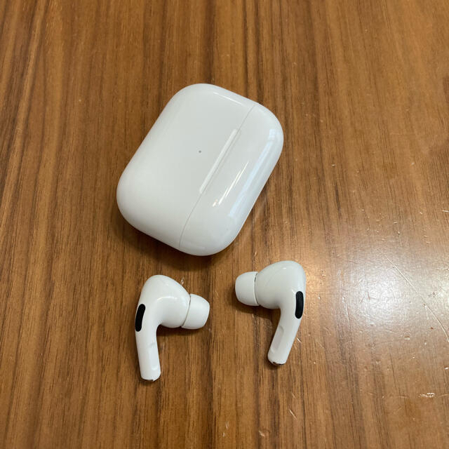 AirPods Pro 2回使用（サイズ合わず出品）ほぼ未使用　ラバーケース付き