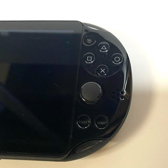 最安値級価格 PSvita本体PCH-2000 ソフト３本付き 携帯用ゲーム本体