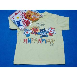 アンパンマン(アンパンマン)の新品　80cm　アンパンマン　タオル付UVカットTシャツ　クリーム(シャツ/カットソー)