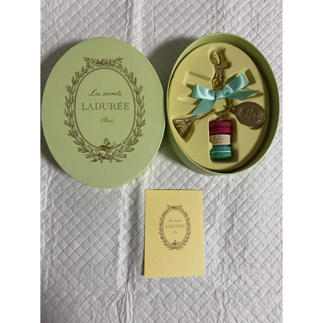 LADUREE(ラデュレ)のラデュレ　キーホルダー　ミント 未使用品 レディースのファッション小物(キーホルダー)の商品写真