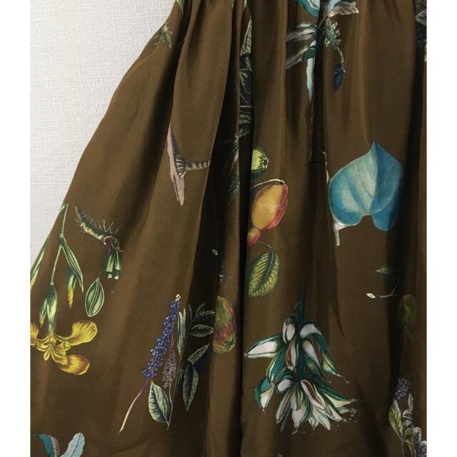 TOMORROWLAND(トゥモローランド)の【未使用】CABaN  ボタニカルスカート  トゥモローランド レディースのスカート(ロングスカート)の商品写真