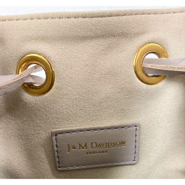 J&M DAVIDSON(ジェイアンドエムデヴィッドソン)の新品　未使用　J&M DAVIDSON カーニバル L  PALE GREY レディースのバッグ(ショルダーバッグ)の商品写真