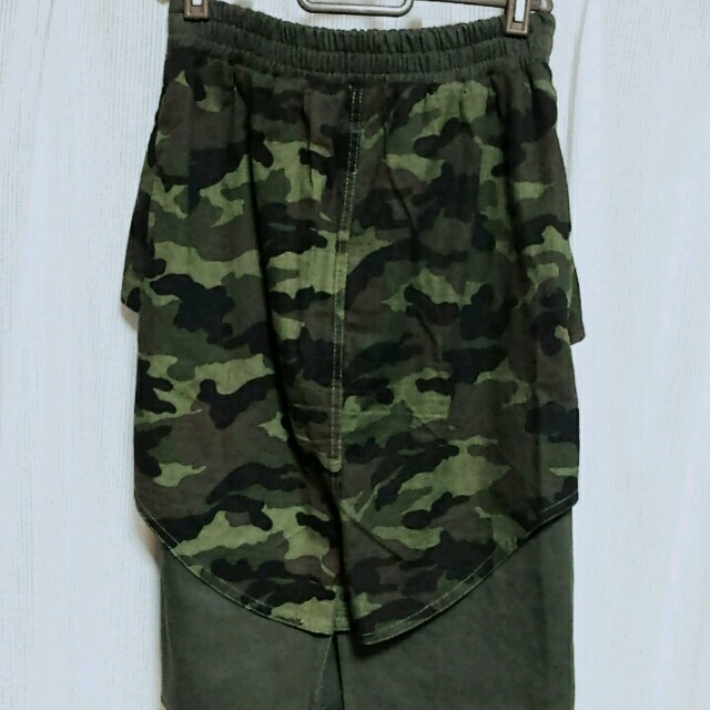 w closet(ダブルクローゼット)の迷彩　カモフラ　スカート レディースのスカート(ひざ丈スカート)の商品写真
