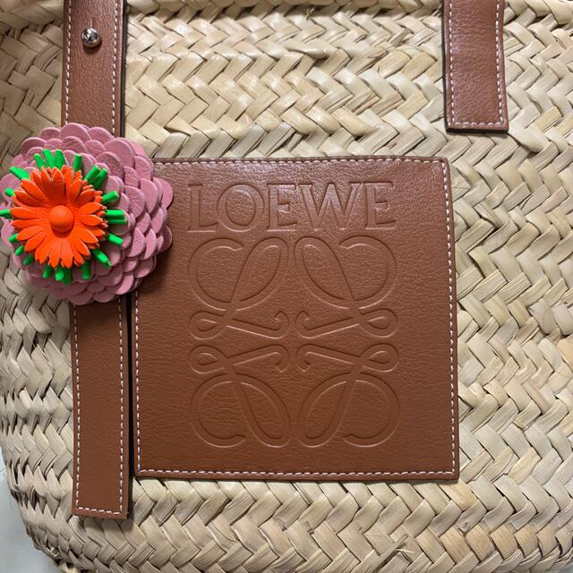 LOEWE(ロエベ)のnalu様専用☆ ロエベ　カゴバッグ　Mサイズ レディースのバッグ(かごバッグ/ストローバッグ)の商品写真