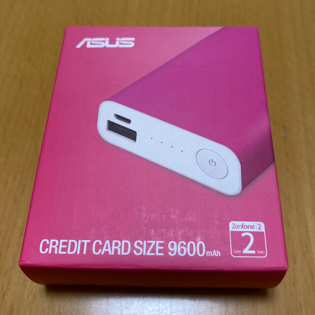 ASUS(エイスース)の【専用ページ】パンダちゃん　ASUS モバイルバッテリー　ピンク×1,青×1 スマホ/家電/カメラのスマートフォン/携帯電話(バッテリー/充電器)の商品写真