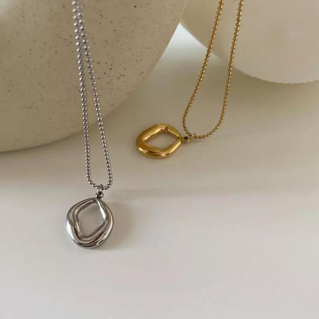 SLOBE IENA(スローブイエナ)のOval motif silver necklace No.628 レディースのアクセサリー(ネックレス)の商品写真