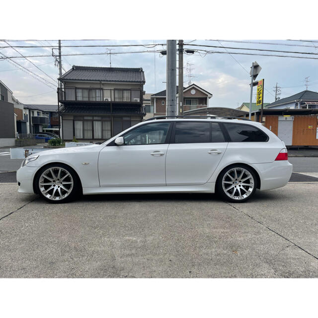 BMW(ビーエムダブリュー)のBMW 5シリーズ　ツーリング　Mスポーツパッケージ　金額55万円　売れました☆ 自動車/バイクの自動車(車体)の商品写真