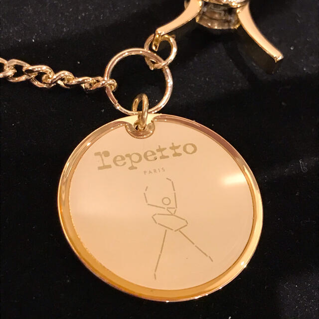 repetto(レペット)のrepett レペット アクセサリー キーホルダー ゴールド系　未使用品 レディースのファッション小物(キーホルダー)の商品写真