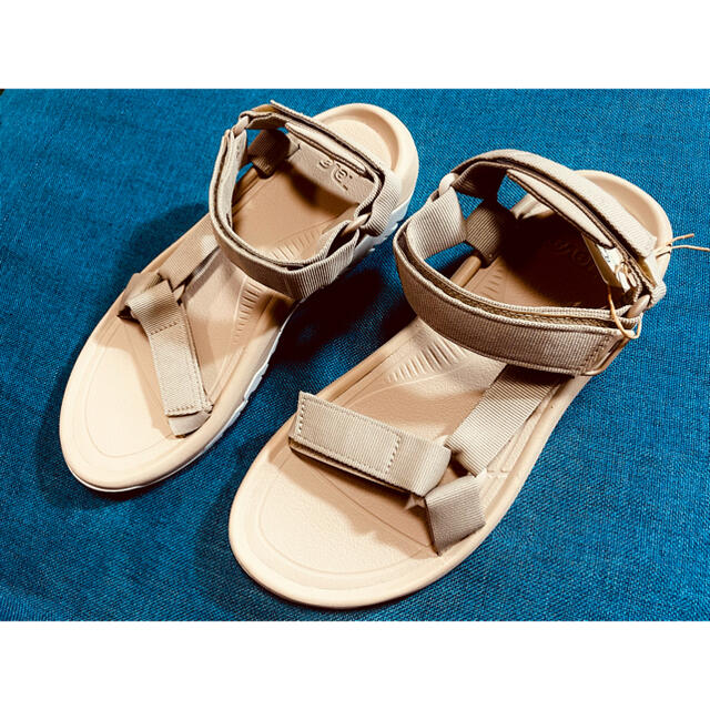 Teva(テバ)のサンダル　テバハリケーン メンズの靴/シューズ(サンダル)の商品写真