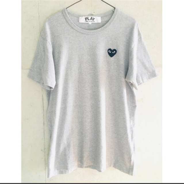 COMME des GARCONS(コムデギャルソン)の★セット割引★　プレイコムデギャルソン 両袖デザイン＋グレー Tシャツ メンズのトップス(Tシャツ/カットソー(七分/長袖))の商品写真