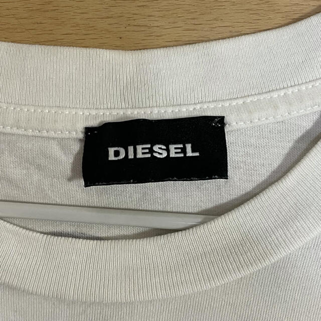 DIESEL(ディーゼル)のDLESEL ロンT  ホワイト　Sサイズ メンズのトップス(Tシャツ/カットソー(七分/長袖))の商品写真