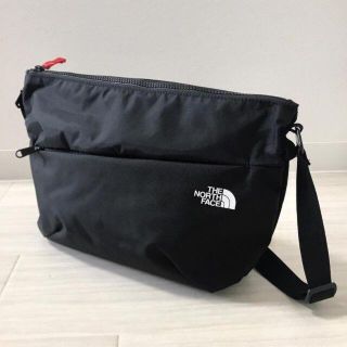 ザノースフェイス(THE NORTH FACE)の海外☆ノースフェイス　ウーマン　ショルダーバッグ　ブラック(ショルダーバッグ)