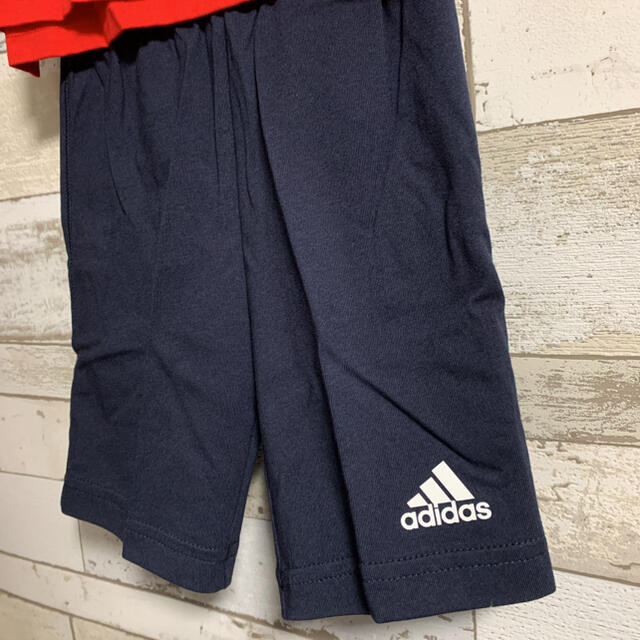 adidas(アディダス)のadidasアディダス ジャージ上下セット 半袖Tシャツパンツ 90㎝ 新品 キッズ/ベビー/マタニティのキッズ服男の子用(90cm~)(その他)の商品写真