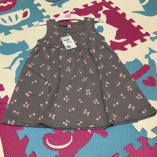 【新品★未使用】グレー　さくらんぼ柄ノースリーブワンピース　90サイズ　女の子(ワンピース)