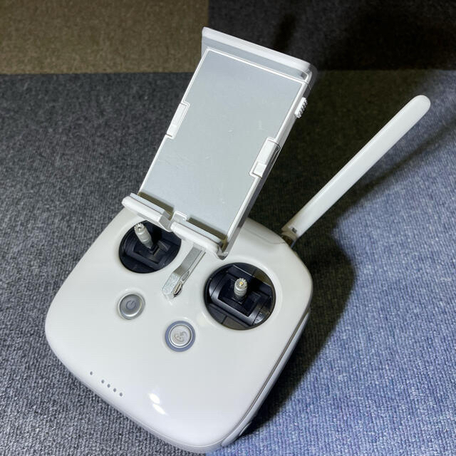 ドローンDJI phantom4標準セット＋オプション少々 エンタメ/ホビーのおもちゃ/ぬいぐるみ(ホビーラジコン)の商品写真