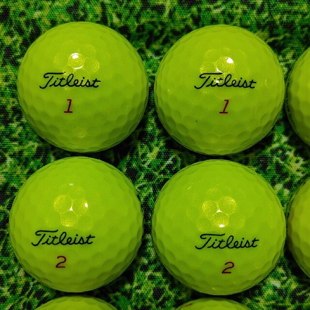 Titleist(タイトリスト)のタイトリスト　PRO V1X　ロストボール　ゴルフボール　63 スポーツ/アウトドアのゴルフ(その他)の商品写真