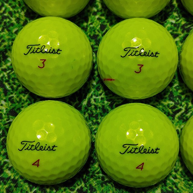 Titleist(タイトリスト)のタイトリスト　PRO V1X　ロストボール　ゴルフボール　63 スポーツ/アウトドアのゴルフ(その他)の商品写真