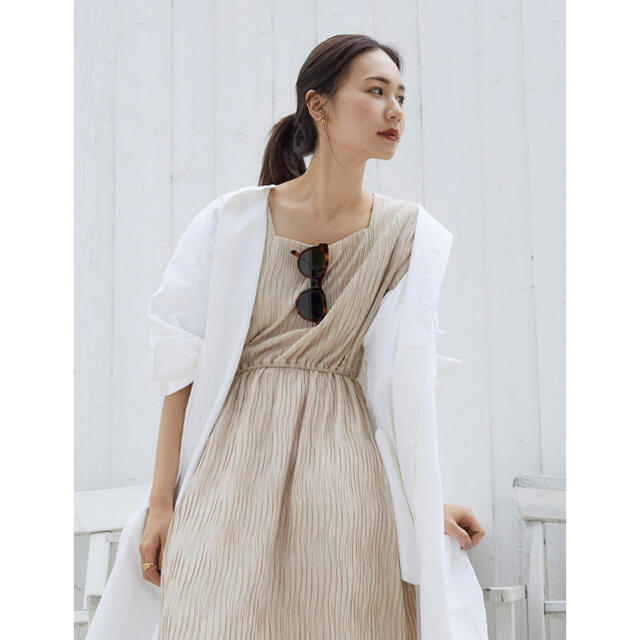 るパーティ RANDEBOO (beige)の通販 by sakura's shop｜ラクマ Natural square dress はぜひ