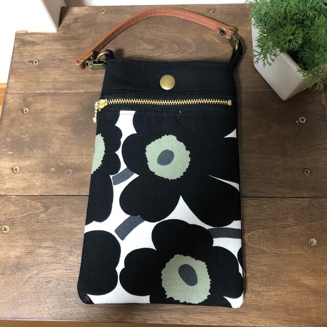 marimekko(マリメッコ)のスマホケース　スマホポーチ　かわいい！　ハンドメイド　マリメッコ  ウニッコ ハンドメイドのファッション小物(ポーチ)の商品写真