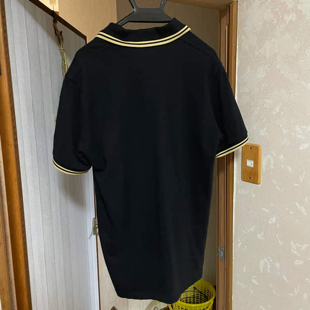 FRED PERRY(フレッドペリー)のThe Fred Perry Shirt - M12 ポロシャツ 黒金　42   メンズのトップス(ポロシャツ)の商品写真