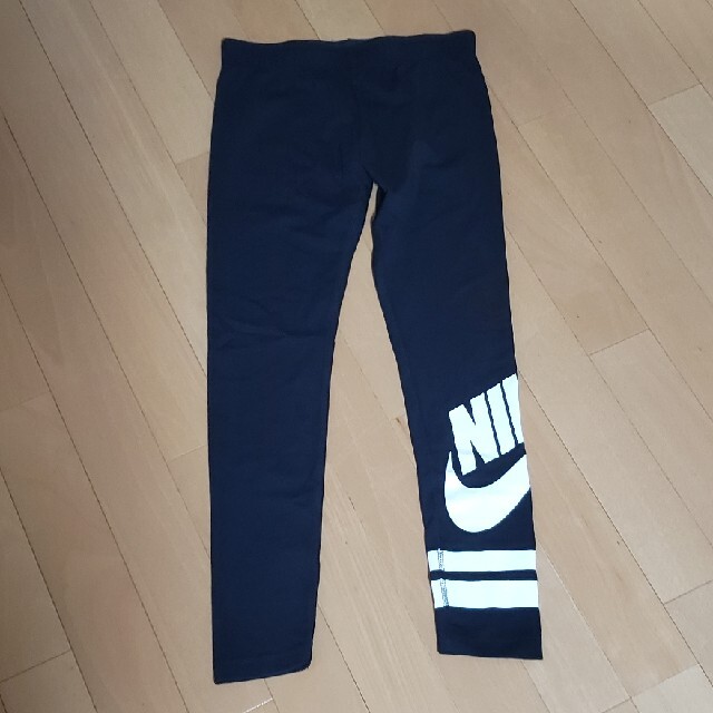 NIKE(ナイキ)のNIKE　レギンスTIGHTFIT150 キッズ/ベビー/マタニティのキッズ服女の子用(90cm~)(パンツ/スパッツ)の商品写真