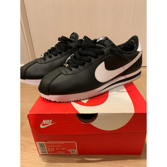 NIKE(ナイキ)のnike cortez basic leather 黒　28cm 極美品 メンズの靴/シューズ(スニーカー)の商品写真