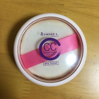 リンメル(RIMMEL)のリンメル CCパウダー エアリーフィニッシュプレストハイカバー 002(フェイスパウダー)