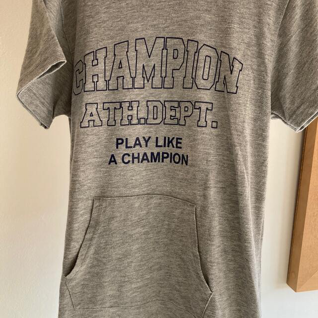 Champion(チャンピオン)のチャンピオン　パーカーワンピース　140 キッズ/ベビー/マタニティのキッズ服女の子用(90cm~)(ワンピース)の商品写真