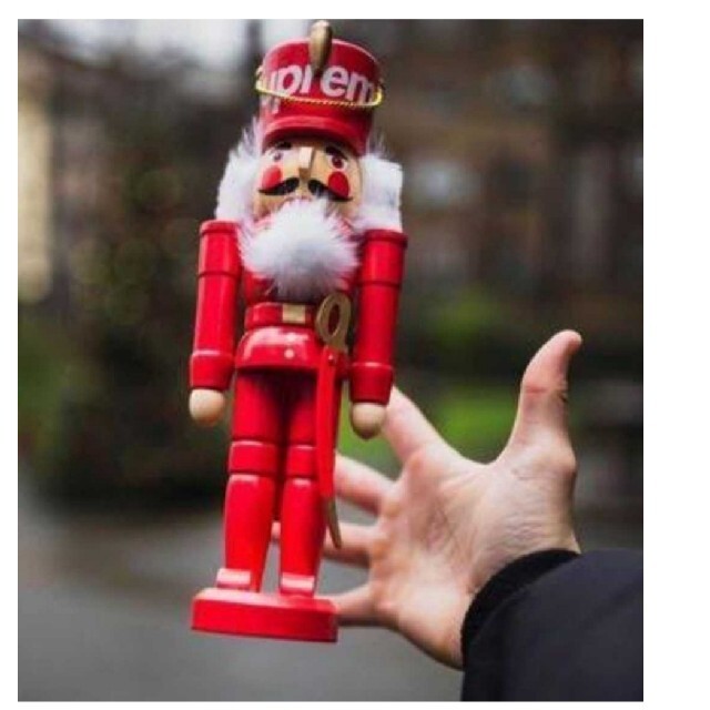 supreme  くるみ割り人形　Nutcracker