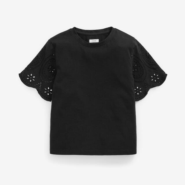 NEXT(ネクスト)の【新品・未使用】next   ネクスト　Tシャツ　黒　168㎝　16y レディースのトップス(Tシャツ(半袖/袖なし))の商品写真