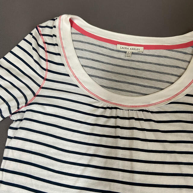 LAURA ASHLEY(ローラアシュレイ)のローラアシュレイ　ボーダーＴシャツ レディースのトップス(Tシャツ(半袖/袖なし))の商品写真