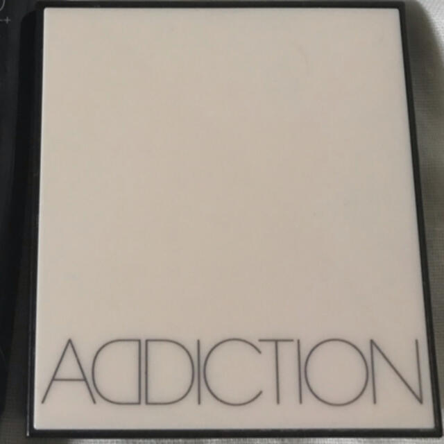 ADDICTION(アディクション)のアディクション パーフェクトコンシーラーコンパクト  コスメ/美容のベースメイク/化粧品(コンシーラー)の商品写真