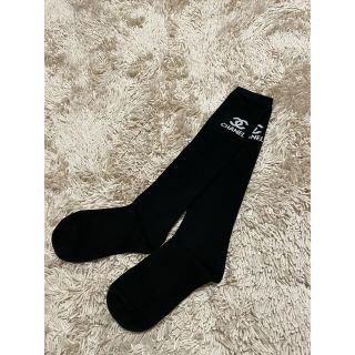 シャネル ブラック 靴下の通販 13点 | CHANELのレディースを買うならラクマ