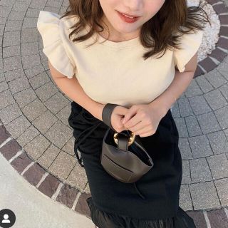 ザラ(ZARA)のフリル付きユーズド仕上げTシャツ(Tシャツ(半袖/袖なし))