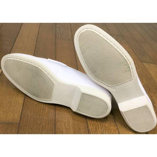 UNITED ARROWS(ユナイテッドアローズ)のユナイテッドアローズビットローファーホワイト×シルバーサイズ40 メンズの靴/シューズ(ドレス/ビジネス)の商品写真