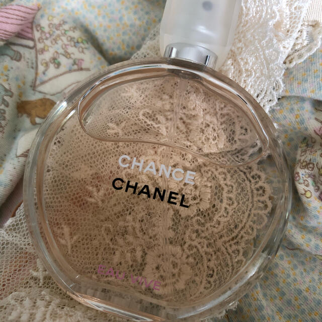 CHANEL(シャネル)のCHANEL シャネル　チャンスオーヴィーヴ　オードゥトワレット　５０ミリ コスメ/美容の香水(香水(女性用))の商品写真