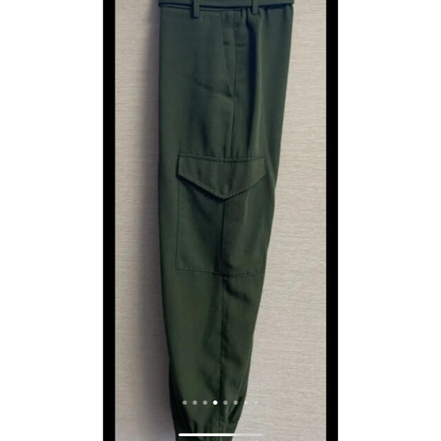 ZARA(ザラ)のZARA カーゴパンツCARGO TROUSERS WITH POCKETS レディースのパンツ(ワークパンツ/カーゴパンツ)の商品写真