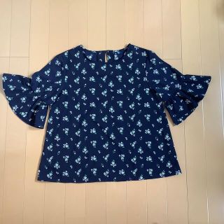 ユニクロ(UNIQLO)の値下げ❗️ユニクロ　花柄五分袖トップス　150(Tシャツ/カットソー)