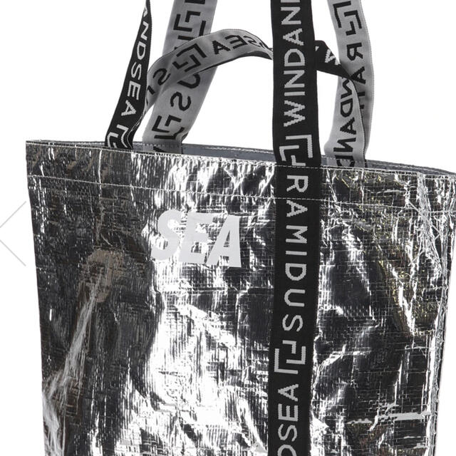 SEA(シー)のRAMIDUS X WDS TOTE BAG - M / SILVER メンズのバッグ(トートバッグ)の商品写真