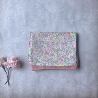 【handmade】移動ポケット　移動ポシェット　リバティ　ウィルトシャー使用(外出用品)