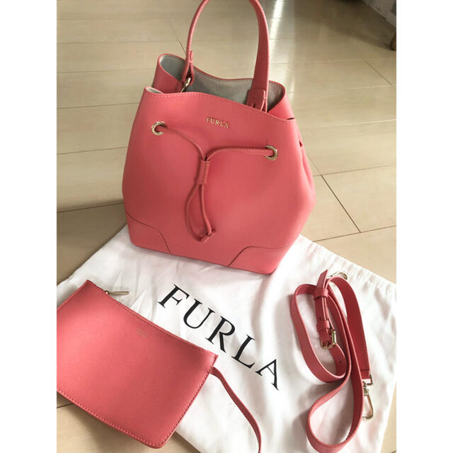 FURLA バッグ