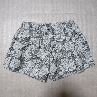 ジュリアーノジュリ(JURIANO JURRIE)のJURIANO JURRE エンボス柄ショートパンツ ジュリアーノジュリ(ショートパンツ)