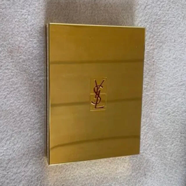 Yves Saint Laurent Beaute(イヴサンローランボーテ)のイヴサンローラン　アイシャドウ コスメ/美容のベースメイク/化粧品(アイシャドウ)の商品写真