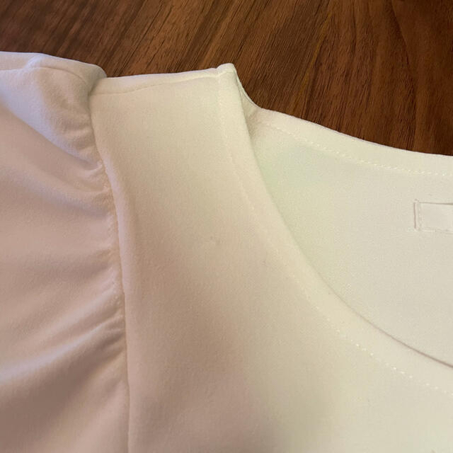 SNIDEL(スナイデル)の白 ブラウス レディースのトップス(シャツ/ブラウス(半袖/袖なし))の商品写真