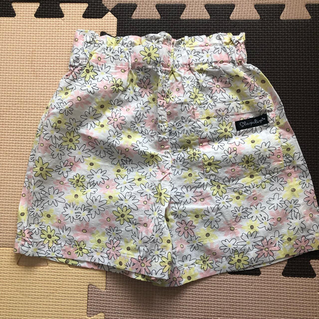 BeBe(ベベ)の新品　タグ付　SLAP SLIP 花柄　セットアップ　100 キッズ/ベビー/マタニティのキッズ服女の子用(90cm~)(その他)の商品写真