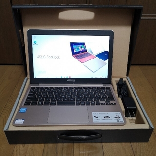 エイスース(ASUS)のASUS EeeBook X205TA GOLD(ノートPC)