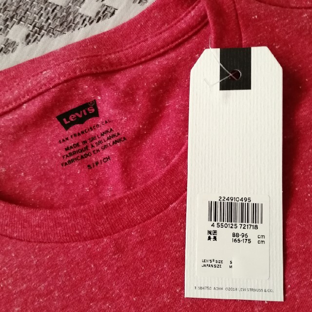 Levi's(リーバイス)のリーバイス　赤Ｔシャツ メンズのトップス(Tシャツ/カットソー(半袖/袖なし))の商品写真