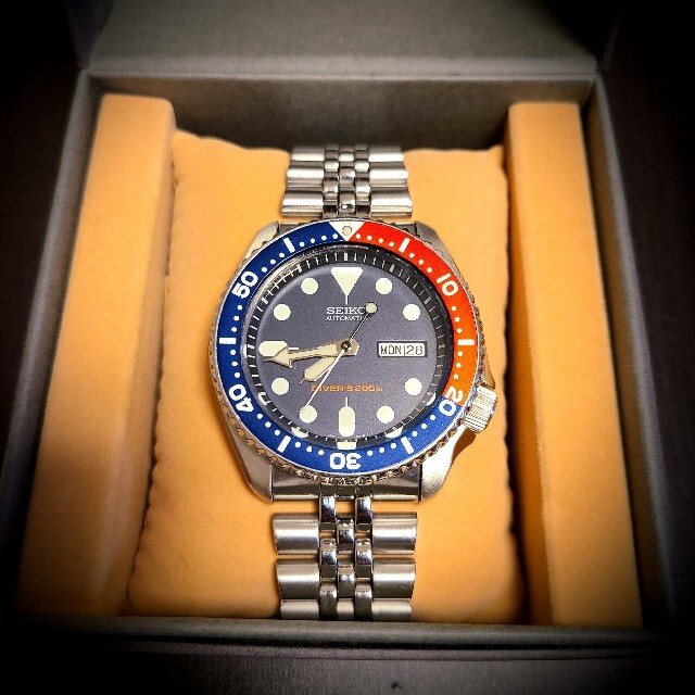 約140g素材ケースSEIKO ダイバーズ  SKX009K2 NAVY BOY USED