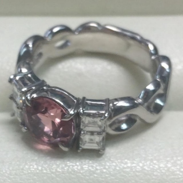 ご専用です✴️18kwg　ピンクトルマリン　ダイヤモンドリング レディースのアクセサリー(リング(指輪))の商品写真